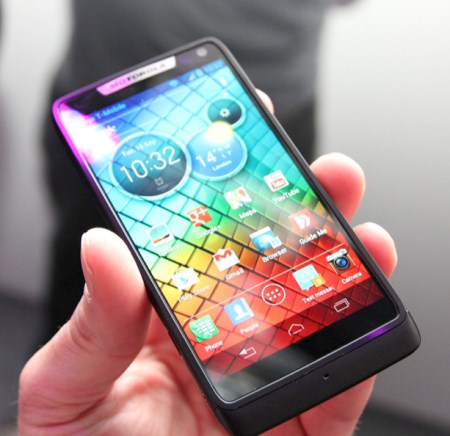 Motorola RAZR i получил процессор с частотой 2 ГГц