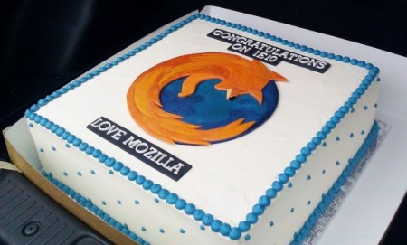 Разработчики Mozilla решили поздравить специалистов Microsoft с выпуском IE10