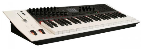 Можно ли использовать клавиатуру для ввода MIDI информации?