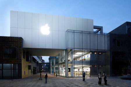 Родители называют детей в честь продукции Apple
