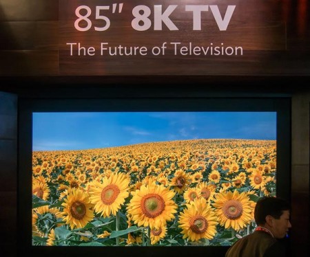 Sharp показал на CES экран с разрешением 8K